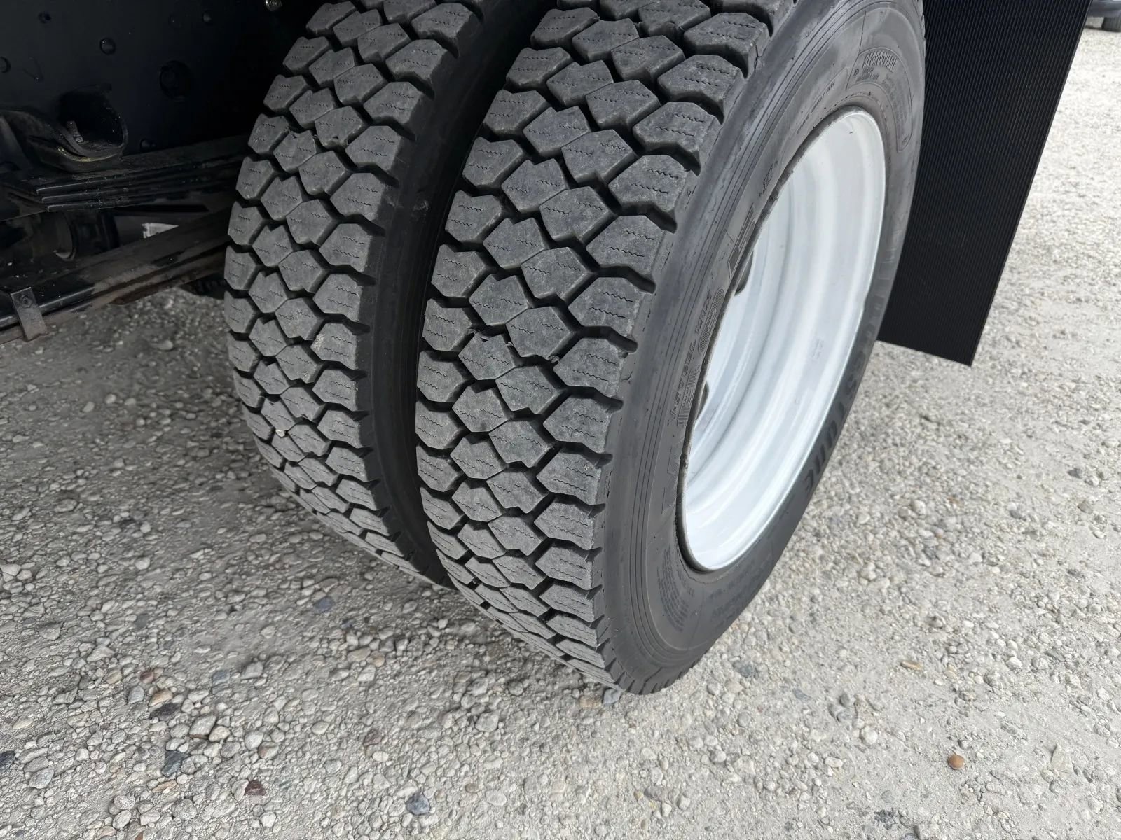 Used 2023 Chevrolet Low Cab Forward 5500XD RWD image 13