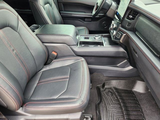 Used 2023 Ford Expedition Limited image 20