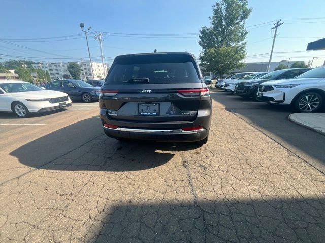 Used 2023 Jeep Grand Cherokee Laredo AWD/4WD image 12