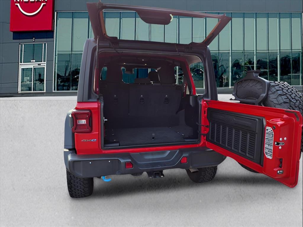 Used 2024 Jeep Wrangler Unlimited Rubicon 4xe image 9