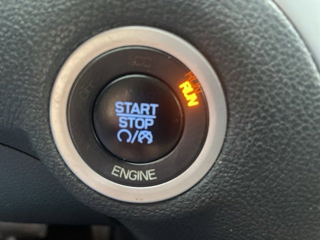 Used 2014 Chrysler 300 C image 30