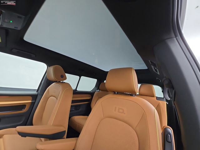 Used 2025 Volkswagen ID. Buzz Pro S Plus image 45