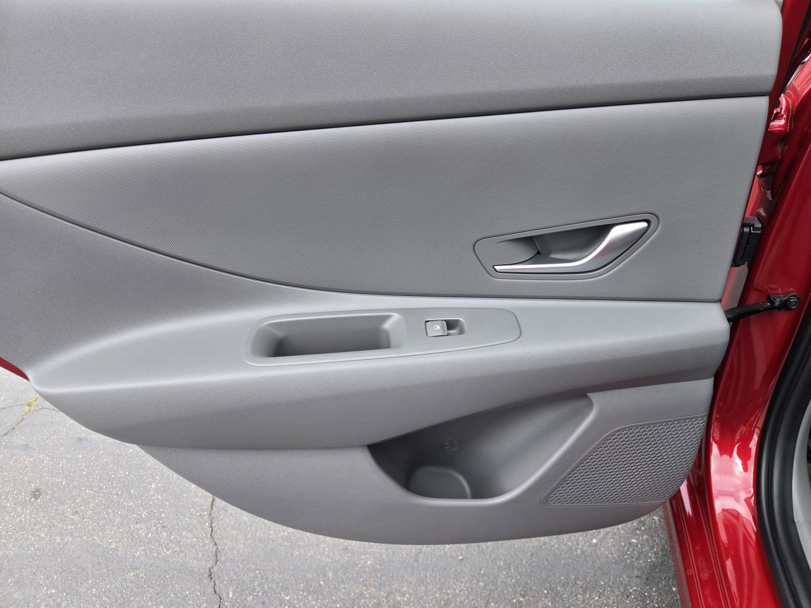 Used 2024 Hyundai Elantra Blue image 24