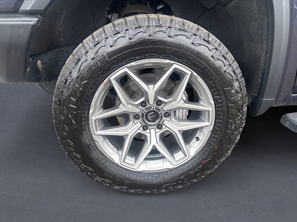Used 2023 GMC Sierra 1500 AT4X AWD/4WD image 9