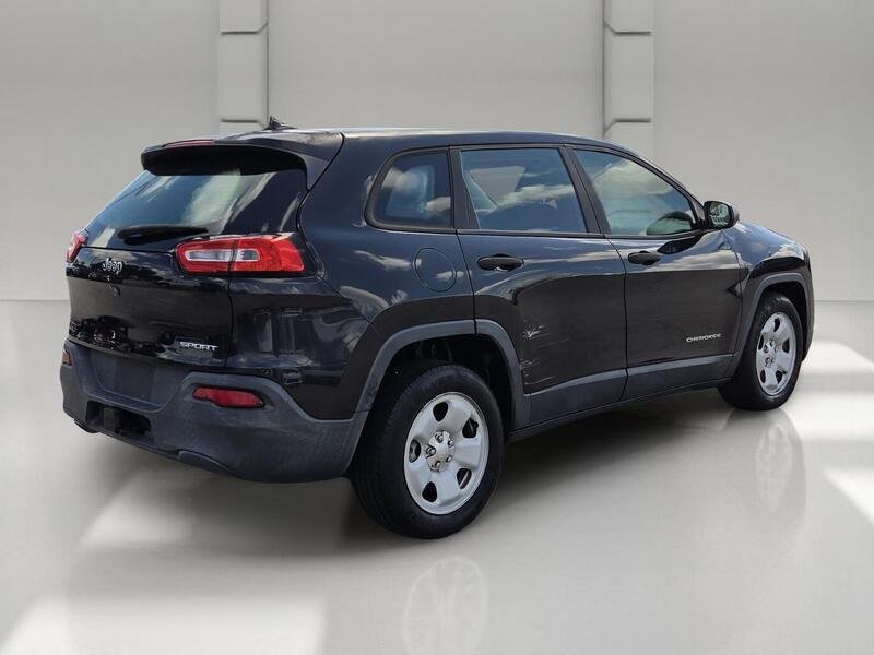 Used 2014 Jeep Cherokee Sport w/ Trailer Tow Group FWD image 5