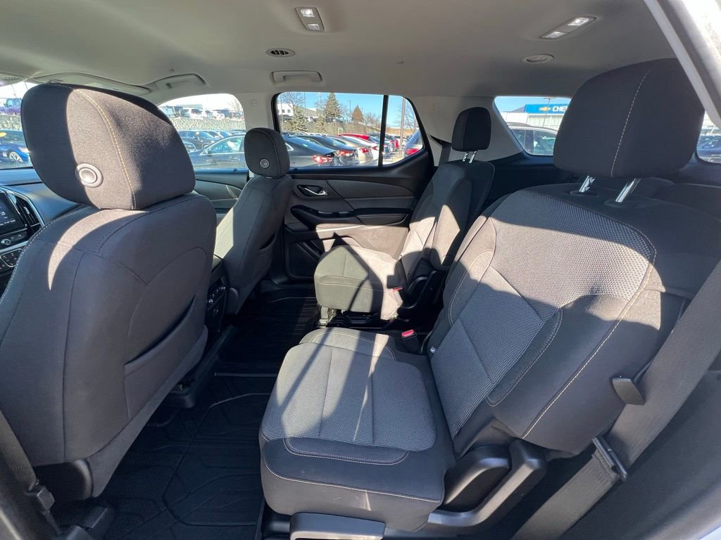 Used 2021 Chevrolet Traverse LT w/ LPO, Blackout Package image 20