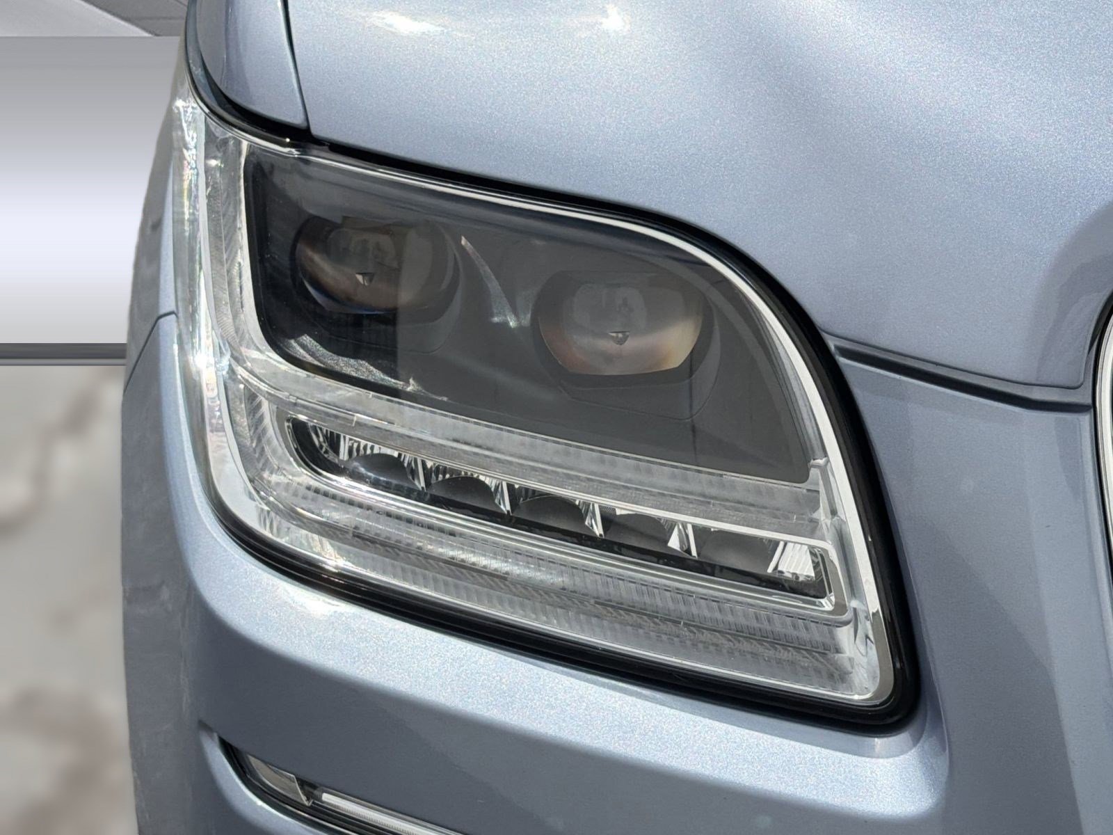 Used 2020 Lincoln Navigator Black Label w/ Cargo Convenience Package AWD/4WD image 10