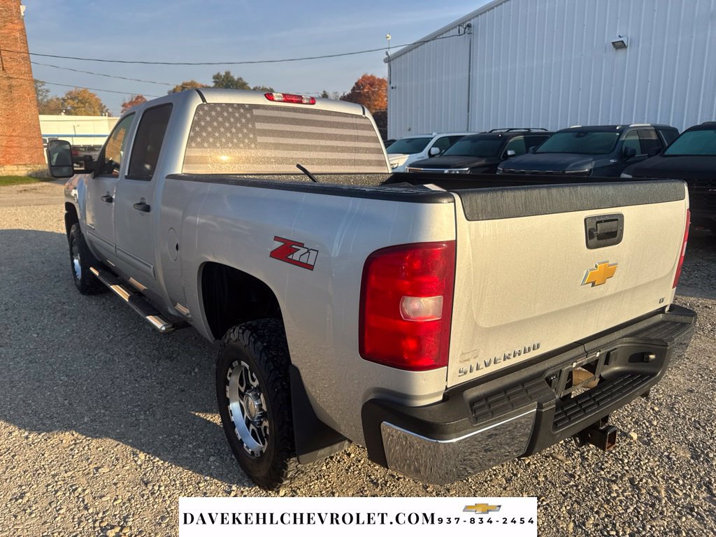 Used 2010 Chevrolet Silverado 2500 LT RWD image 3