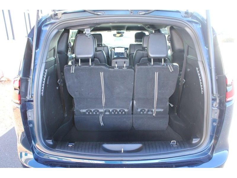 Used 2025 Chrysler Pacifica Select image 7