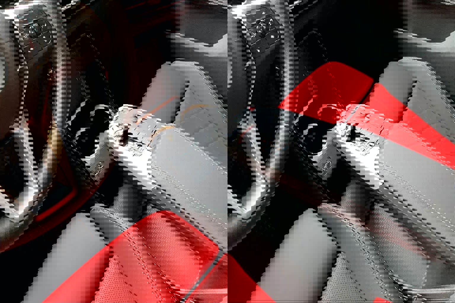 Certified 2025 BMW X2 xDrive28i image 17