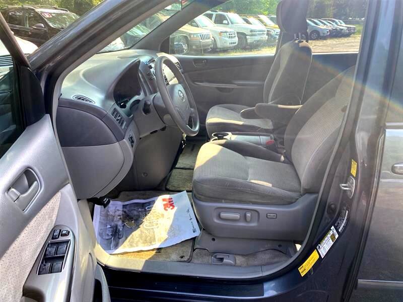 Used 2010 Toyota Sienna CE image 8