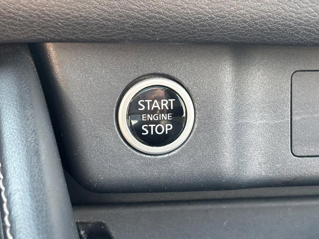 Used 2021 Nissan Rogue SL w/ Premium Package image 17