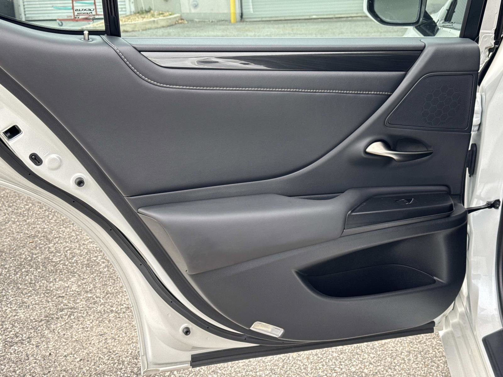 Used 2021 Lexus ES 350 w/ Protection Package (P3) image 11