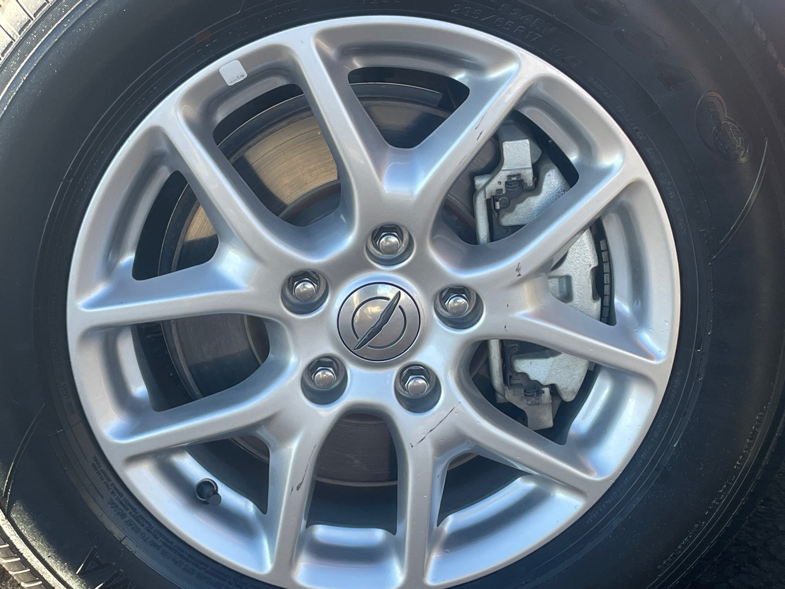 Used 2024 Chrysler Pacifica Touring FWD image 8