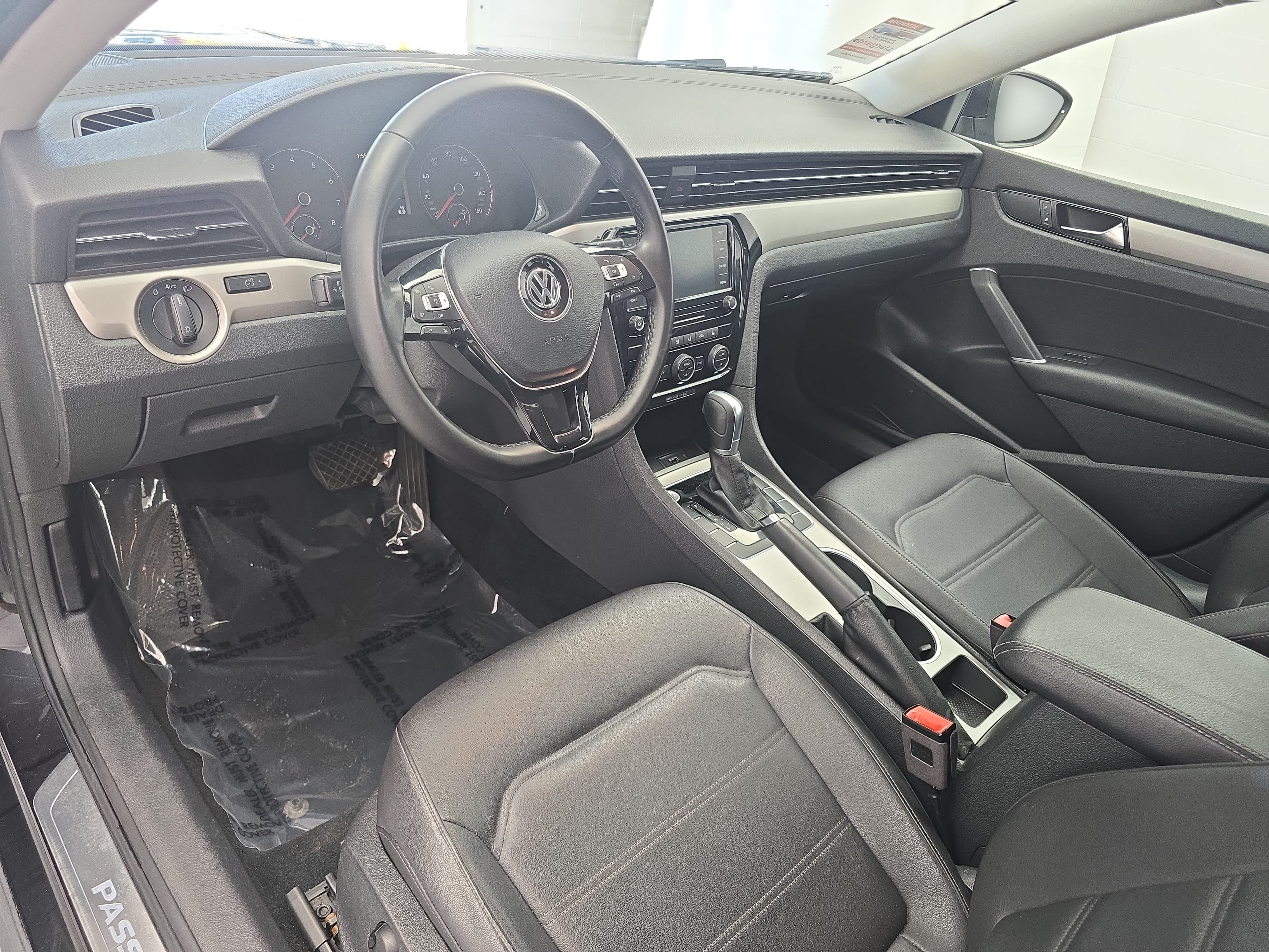 Used 2020 Volkswagen Passat 2.0T SE FWD image 15