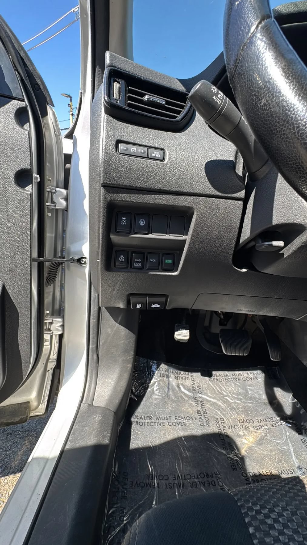 Used 2022 Nissan Rogue Sport SV AWD/4WD image 12