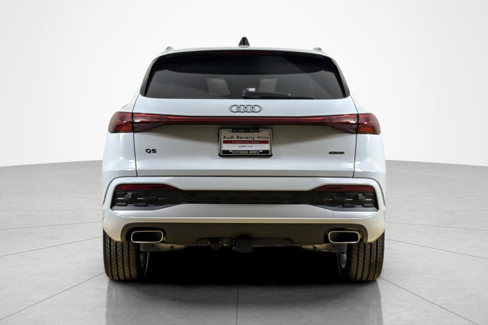Used 2025 Audi Q5 Premium Plus w/ Premium Plus AWD/4WD image 4