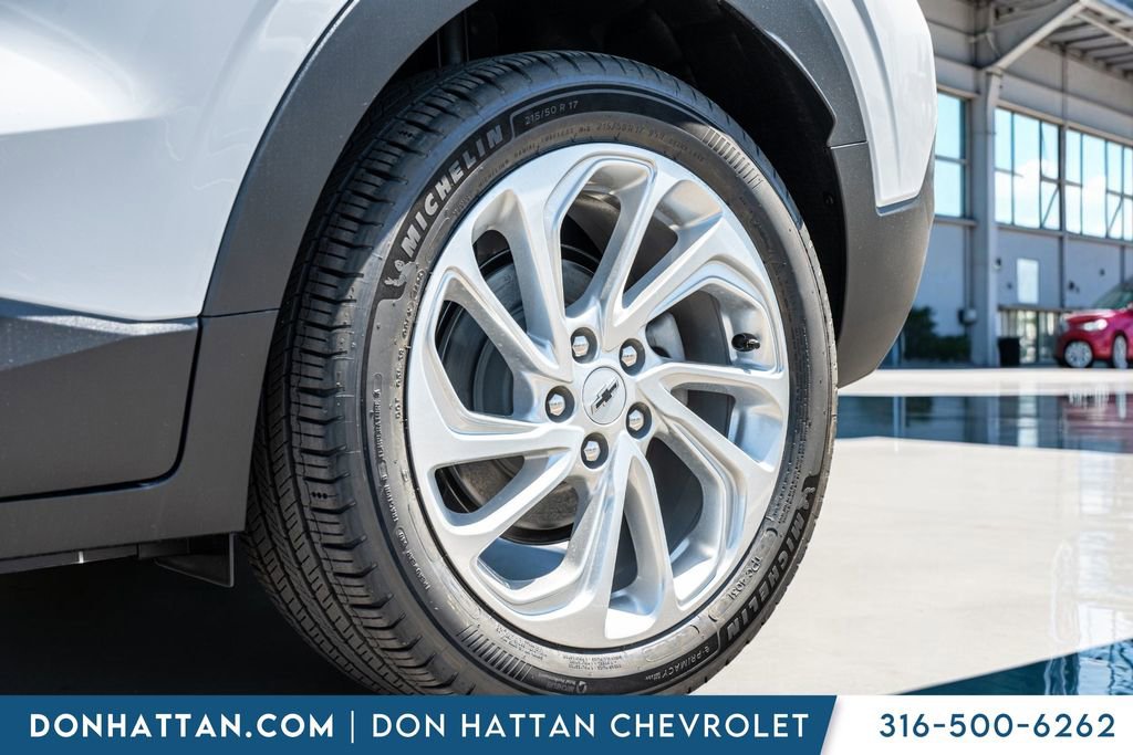 New 2027 Chevrolet Bolt LT FWD image 33