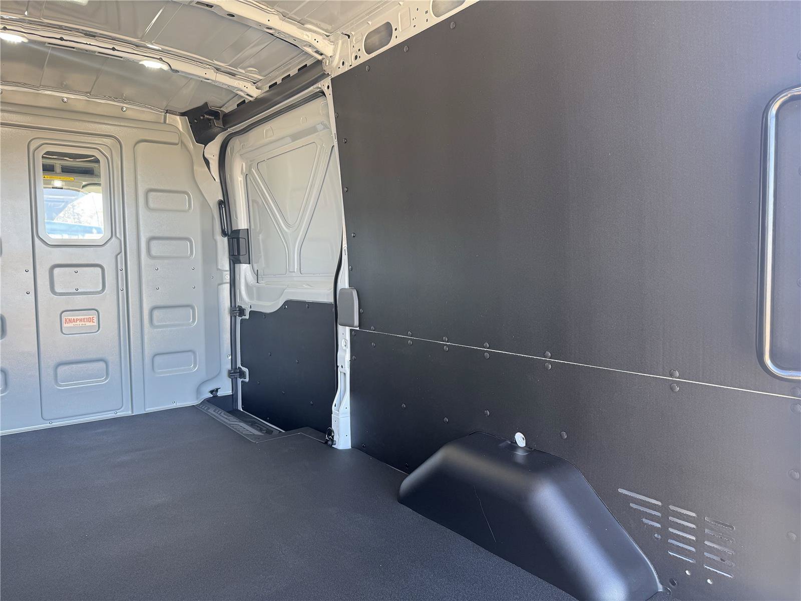 New 2026 Ford Transit 250 148 Medium Roof w/ Load Area Protection Package RWD image 5