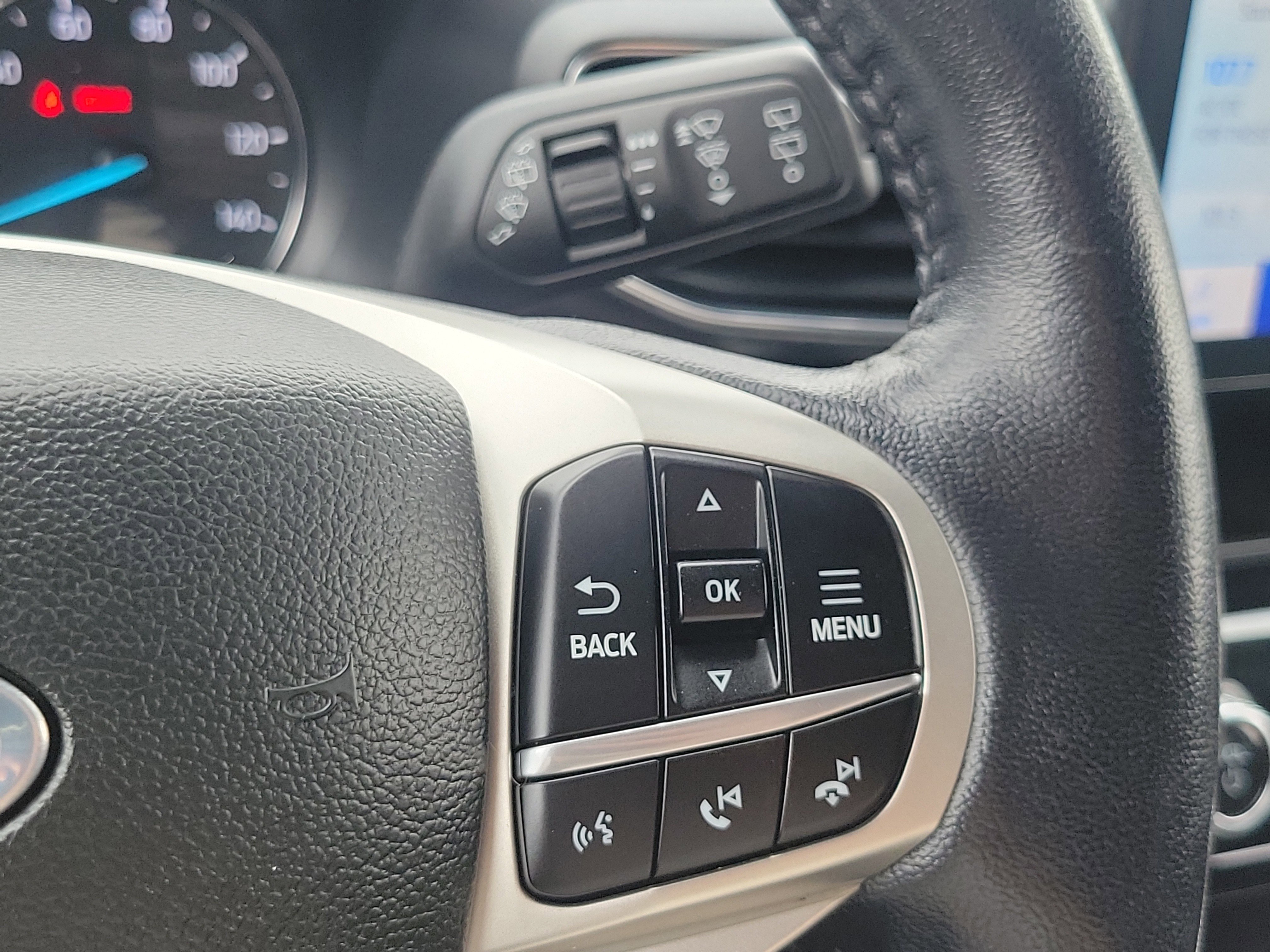 Used 2023 Ford Explorer Limited w/ Equipment Group 301A image 13