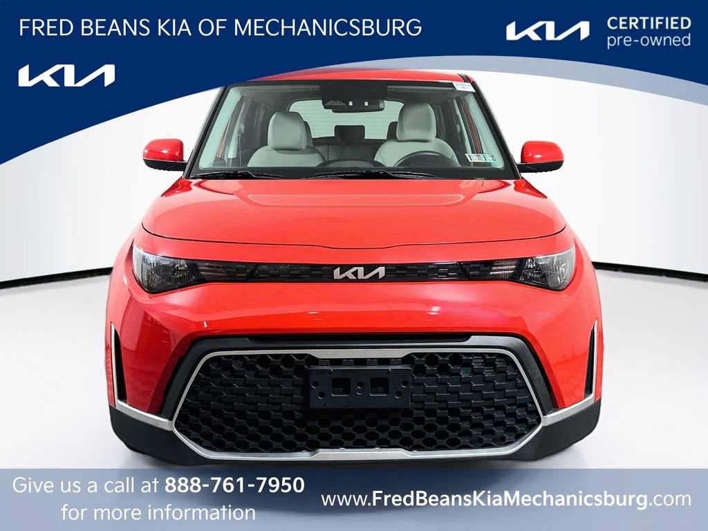 Certified 2023 Kia Soul LX FWD image 2