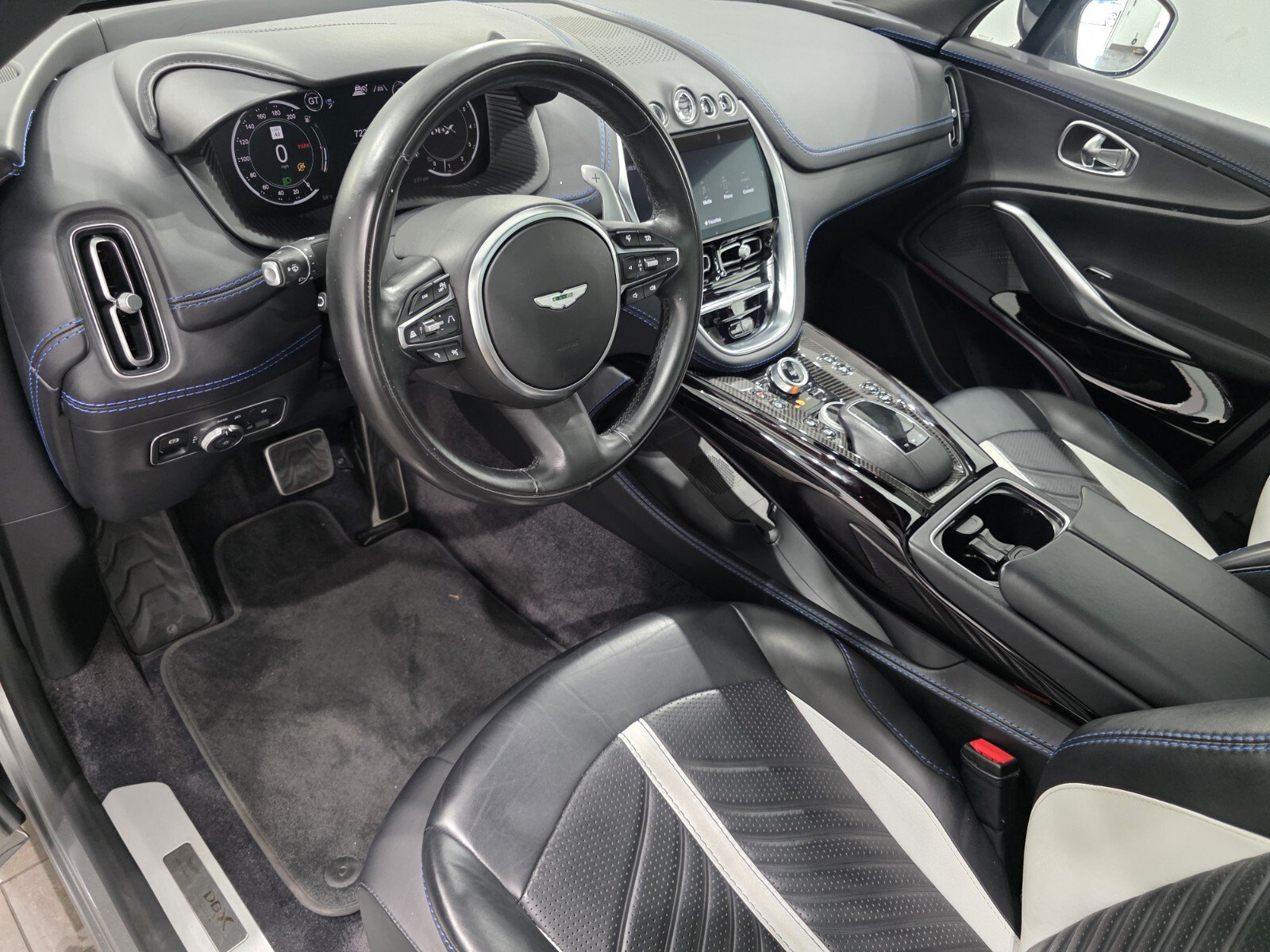 Used 2023 Aston Martin DBX 707 AWD/4WD image 3