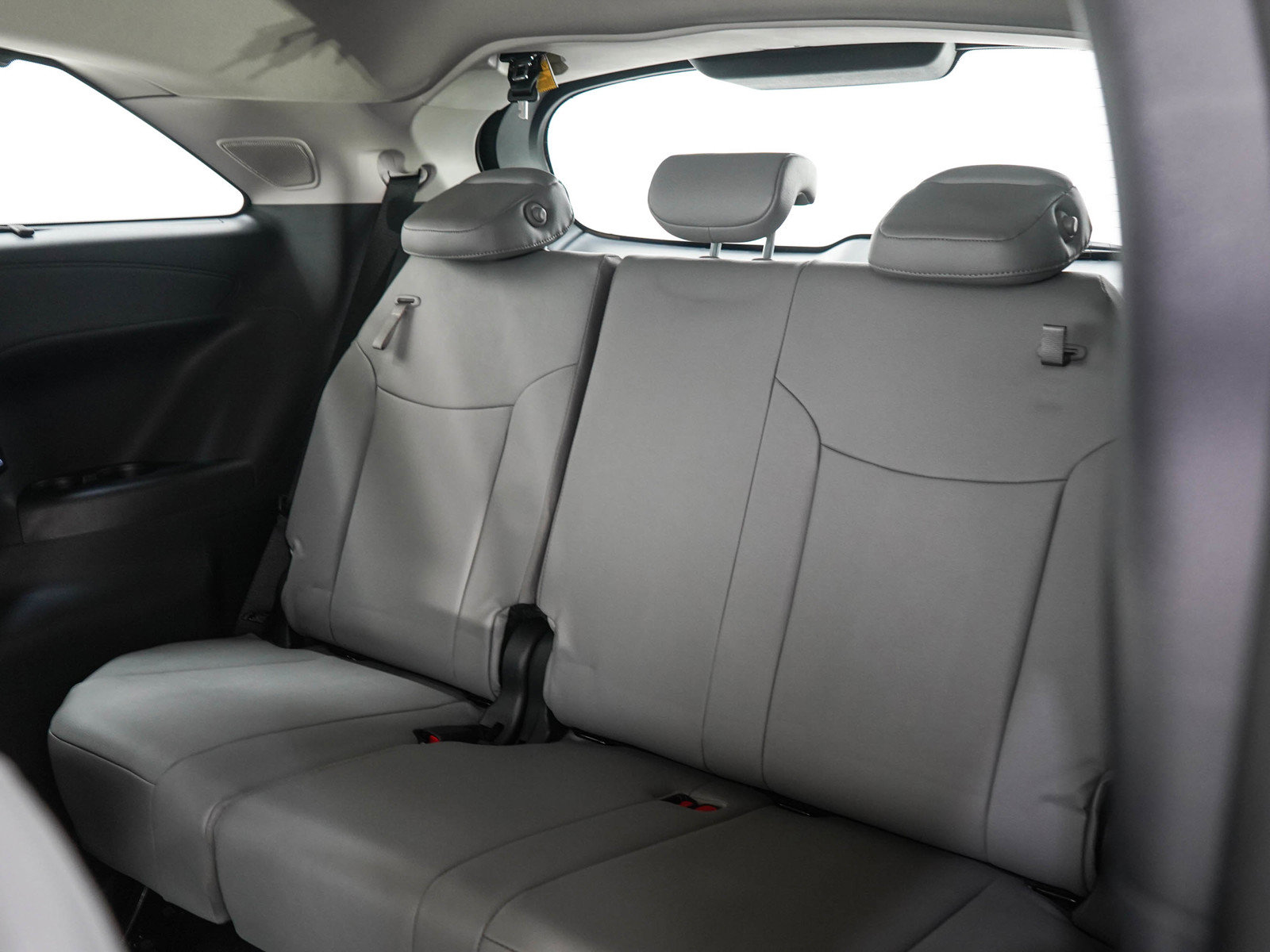 Used 2026 Toyota Sienna XLE AWD/4WD image 15