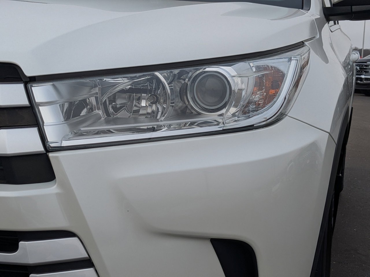 Used 2019 Toyota Highlander LE image 10