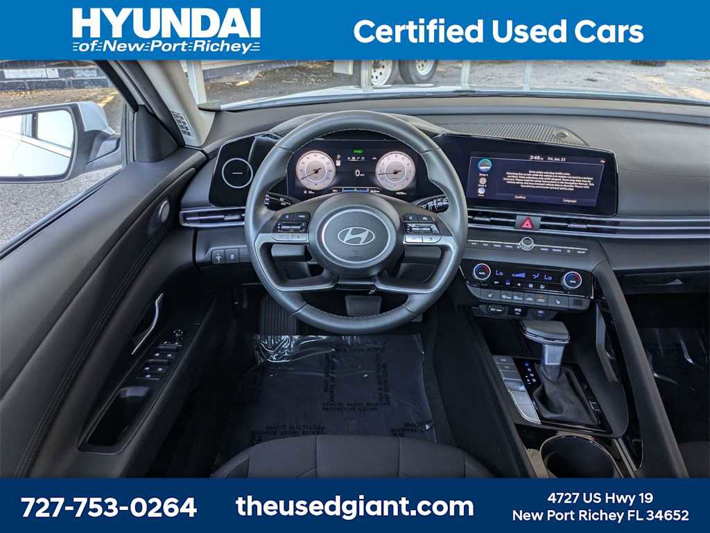 Certified 2025 Hyundai Elantra SEL image 16