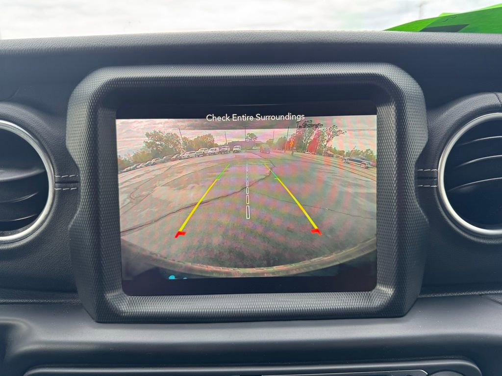 Used 2023 Jeep Wrangler Unlimited Sahara image 11