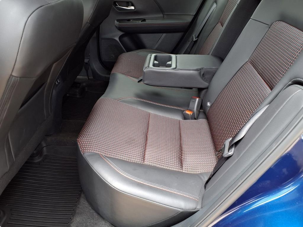 Used 2025 Nissan Kicks SR image 25