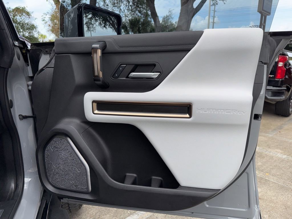 Used 2024 GMC Hummer EV 3X AWD/4WD image 24