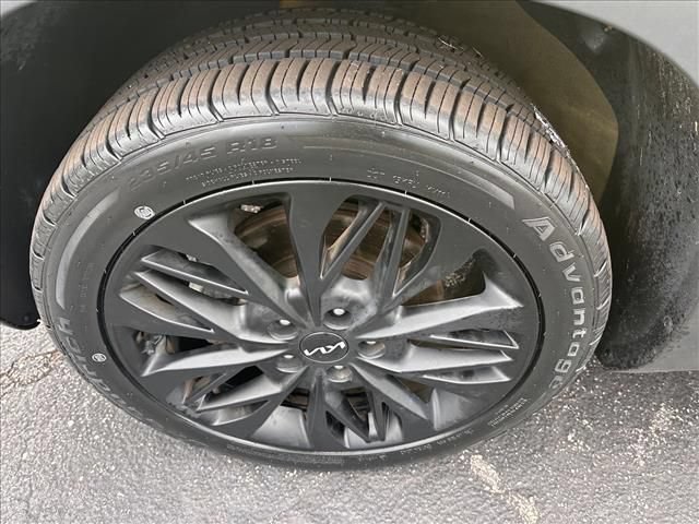 Used 2023 Kia Seltos Nightfall Edition AWD/4WD image 35