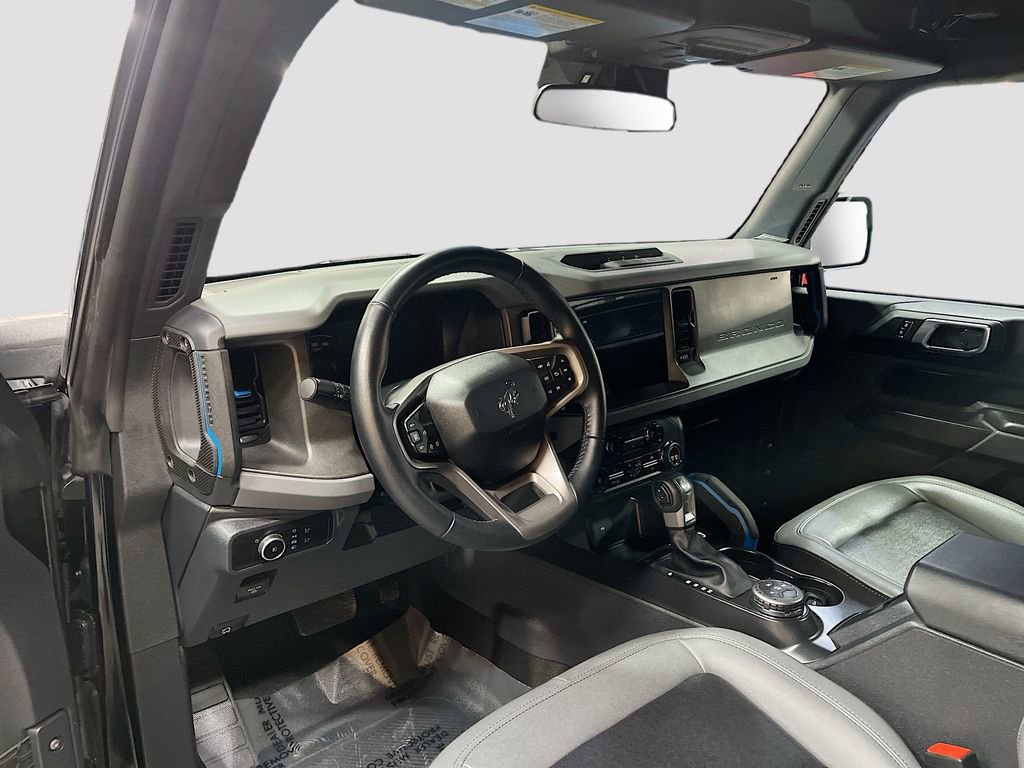 Used 2024 Ford Bronco Black Diamond image 9