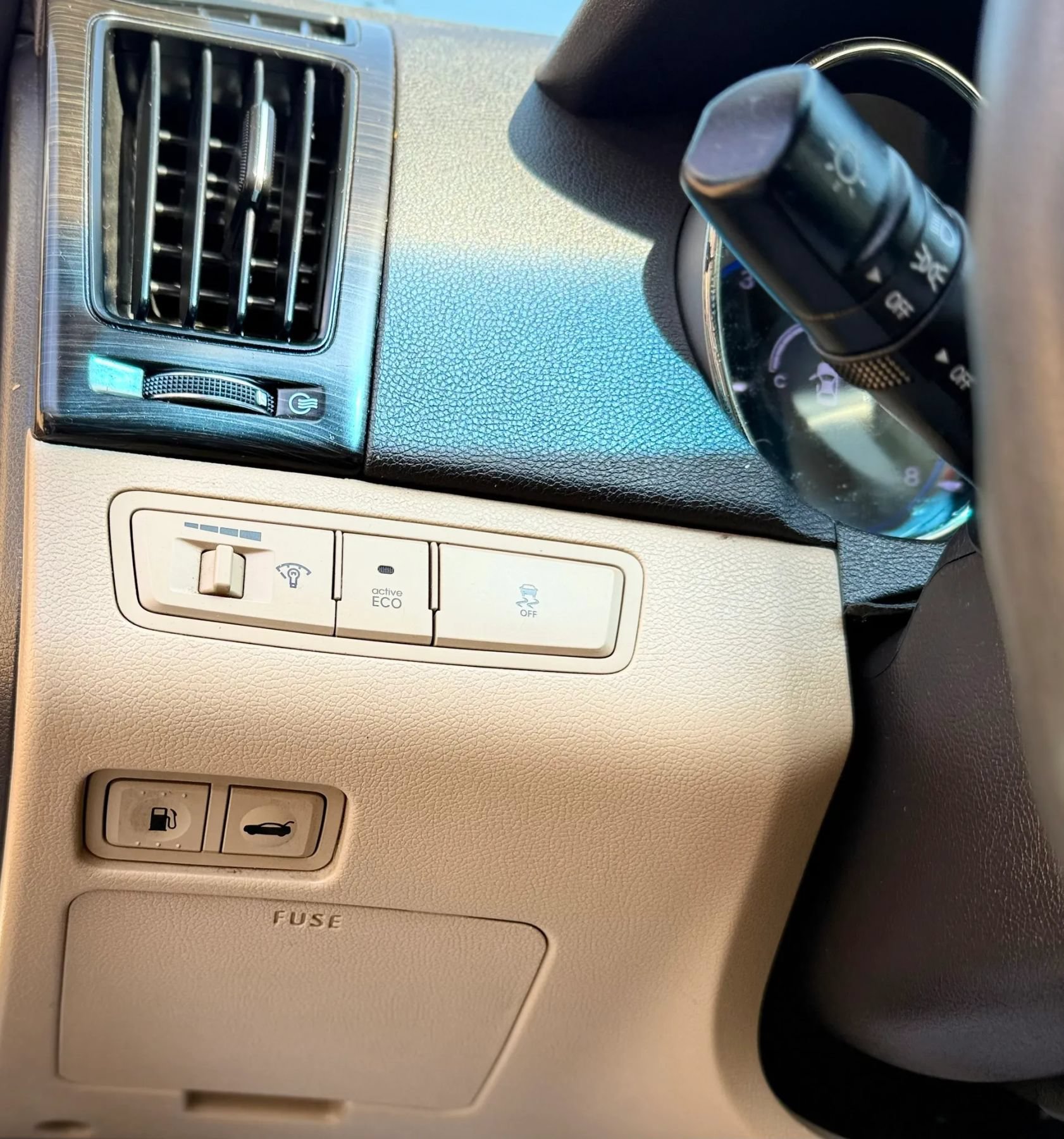 Used 2013 Hyundai Sonata Limited w/ Premium Pkg FWD image 23