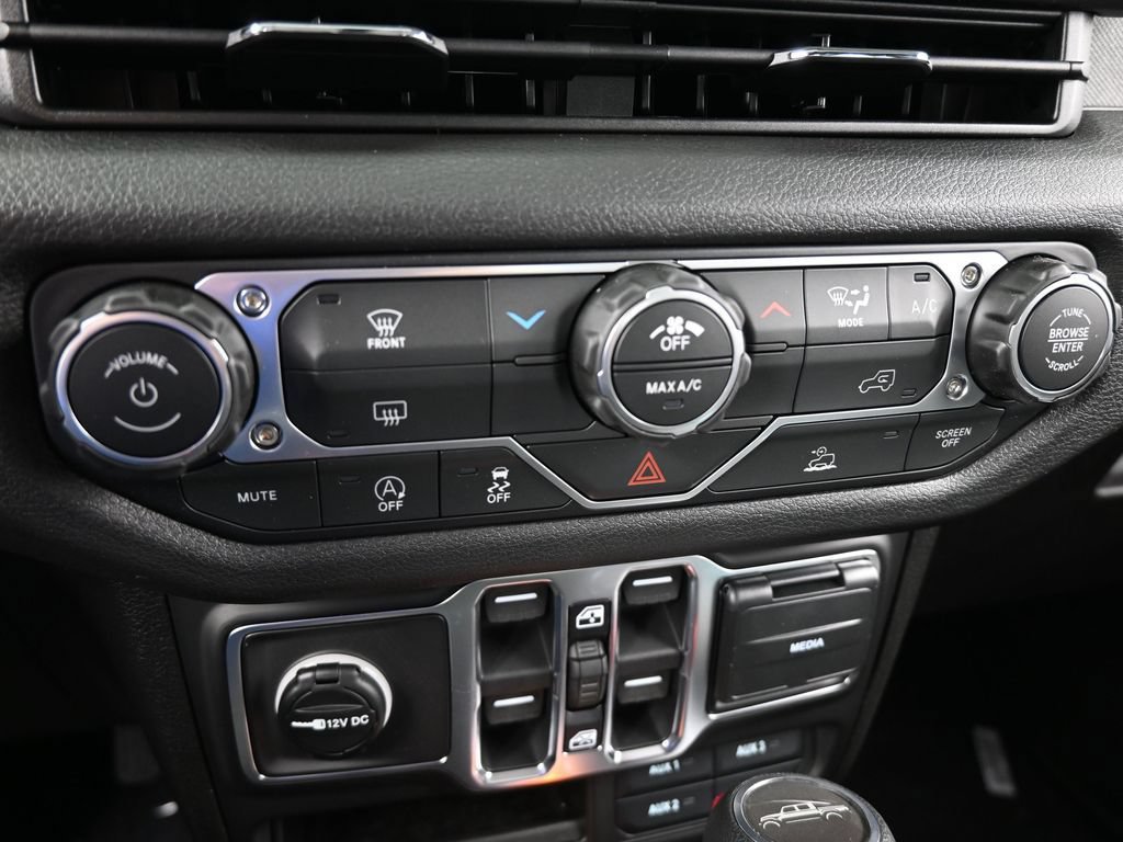 New 2026 Jeep Gladiator Sport AWD/4WD image 17