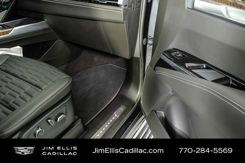 New 2026 Cadillac Escalade Platinum Sport AWD/4WD image 27