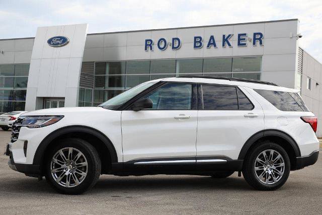 Certified 2025 Ford Explorer Active w/ Active Comfort Package AWD/4WD image 3