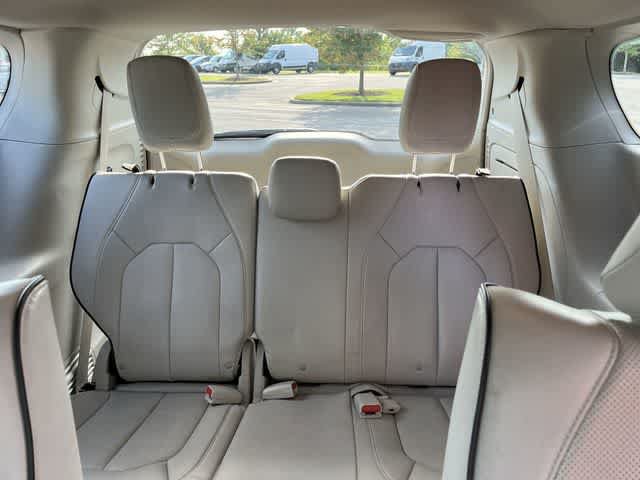 Used 2021 Chrysler Pacifica Limited FWD image 39