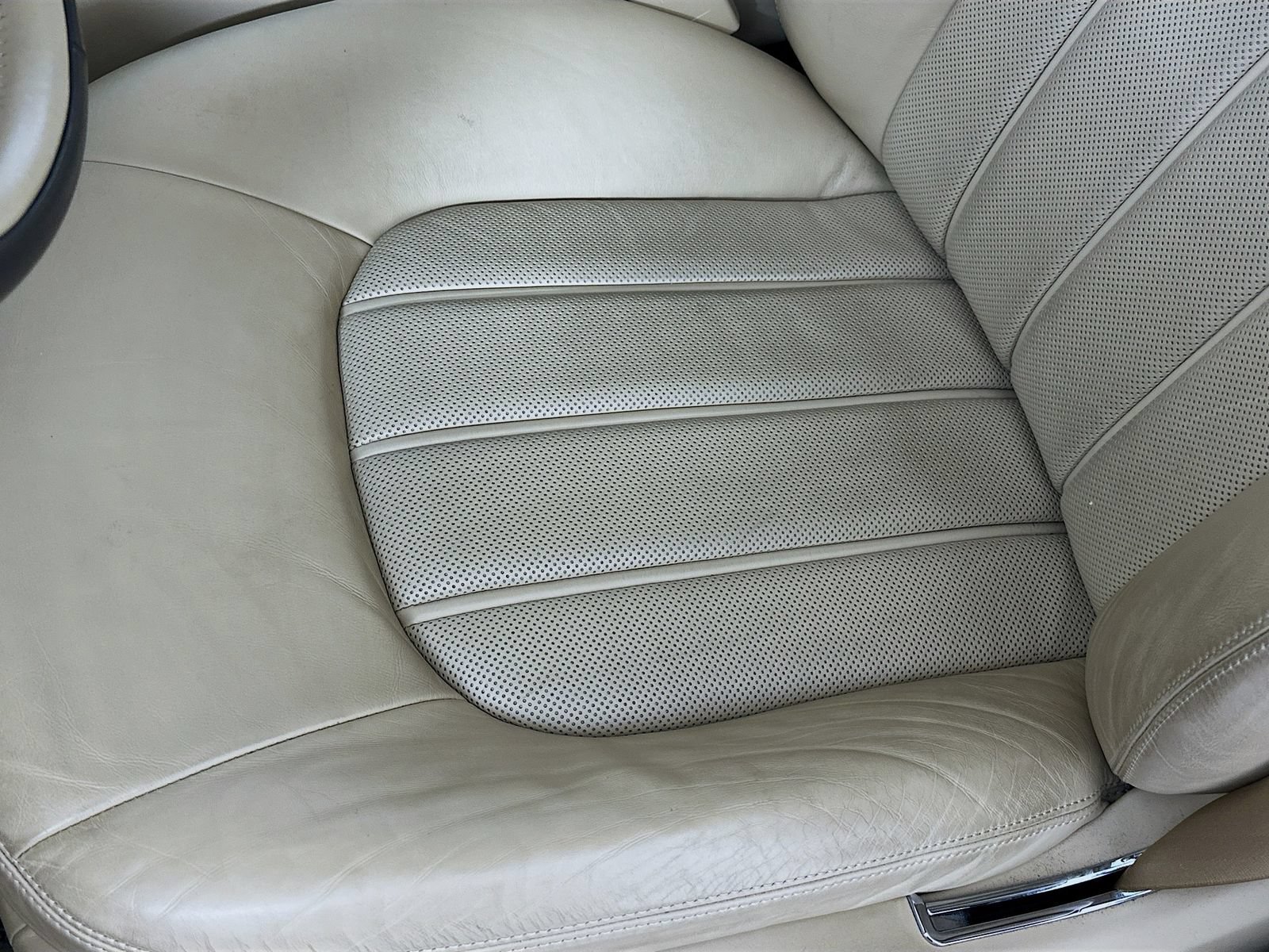 Used 2011 Bentley Mulsanne RWD image 24