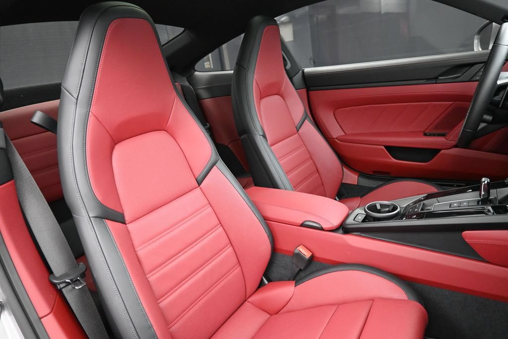 Certified 2025 Porsche 911 Carrera S RWD image 30