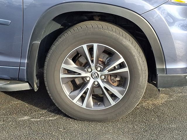 Used 2016 Toyota Highlander XLE image 8