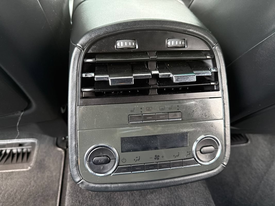 Used 2014 Maserati Quattroporte GTS RWD image 18