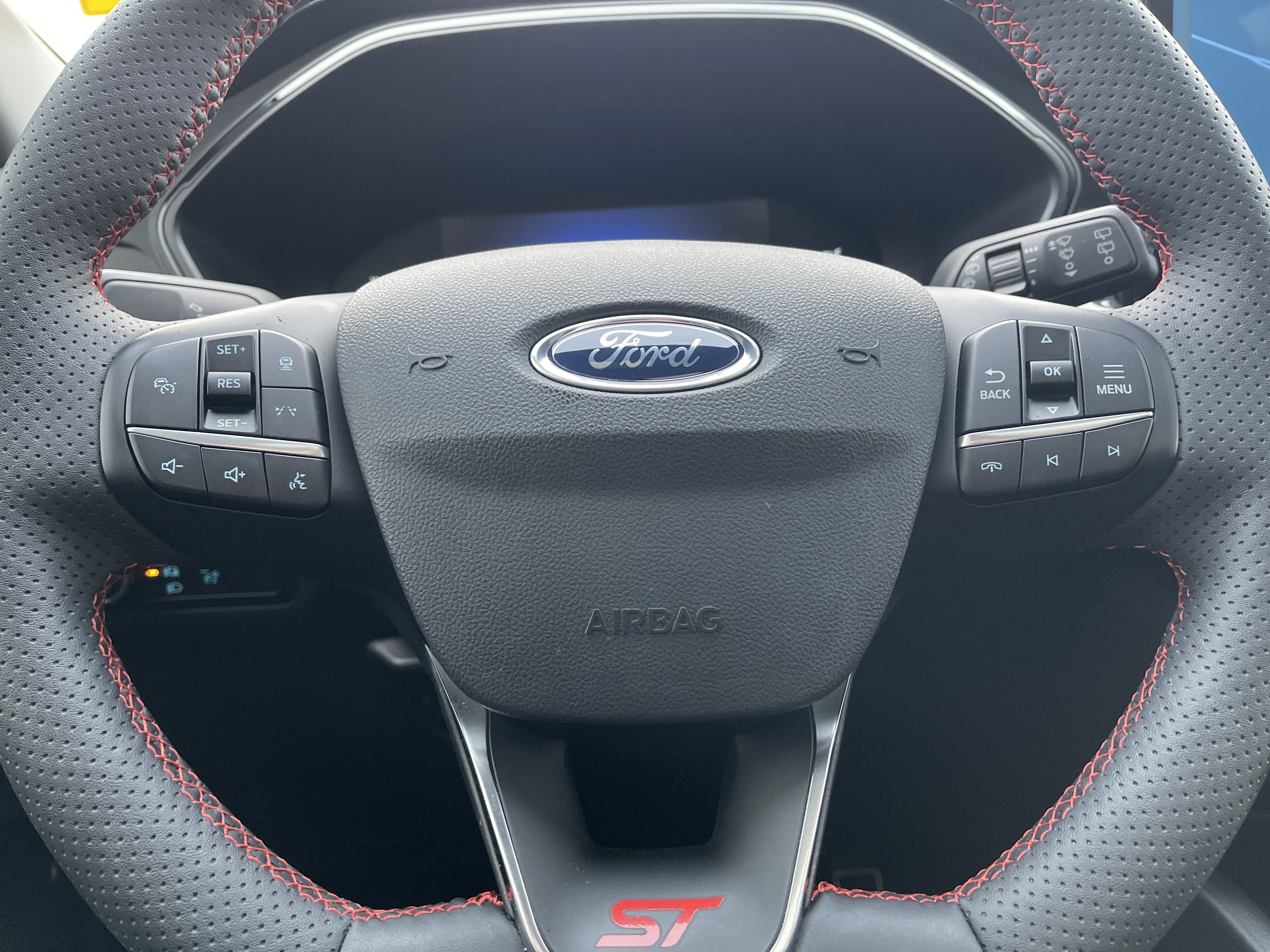 Certified 2023 Ford Escape ST-Line w/ Tech Pack #1 image 15