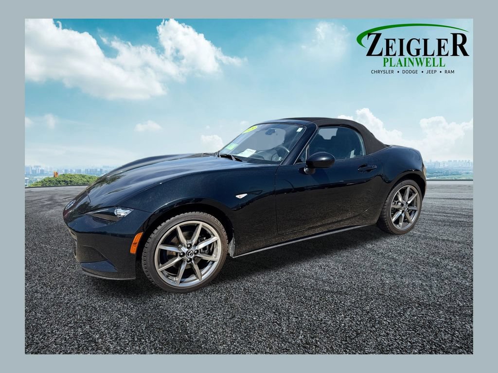 Used 2023 MAZDA MX-5 Miata Grand Touring RWD image 1