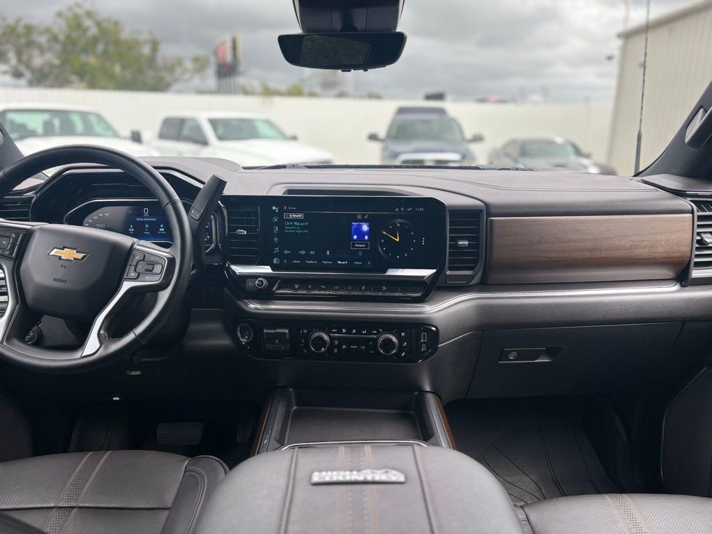 Used 2024 Chevrolet Silverado 2500 High Country w/ Technology Package image 26