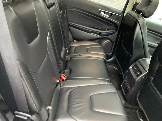 Certified 2019 Ford Edge Titanium w/ Cold Weather Package AWD/4WD image 15
