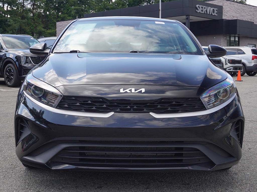 Used 2023 Kia Forte LXS FWD image 9