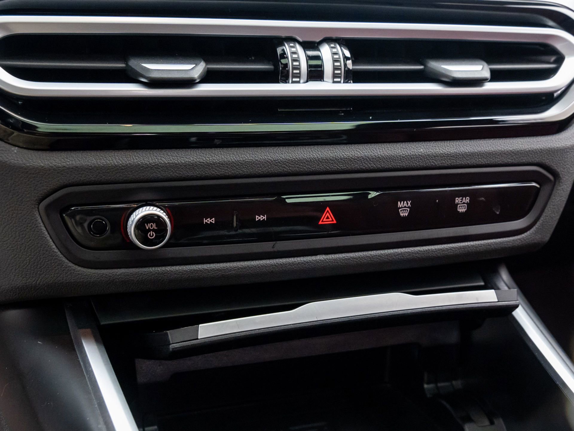 Certified 2024 BMW 330i xDrive Sedan w/ M Sport Package image 23