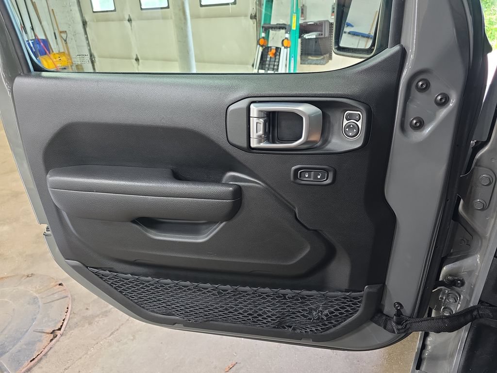Used 2022 Jeep Wrangler Unlimited Sport AWD/4WD image 26
